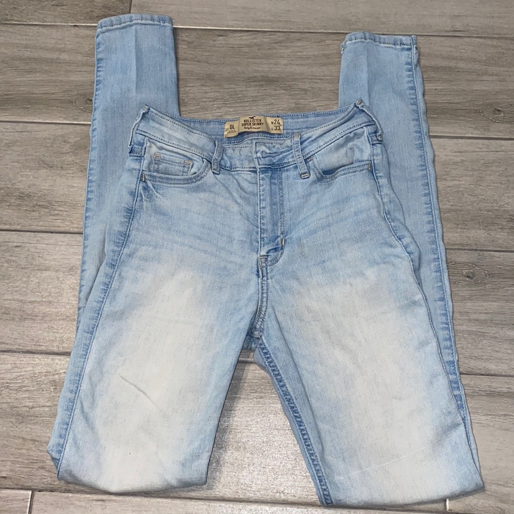 Hollister Super Skinny High rise jeans Sz 24/33